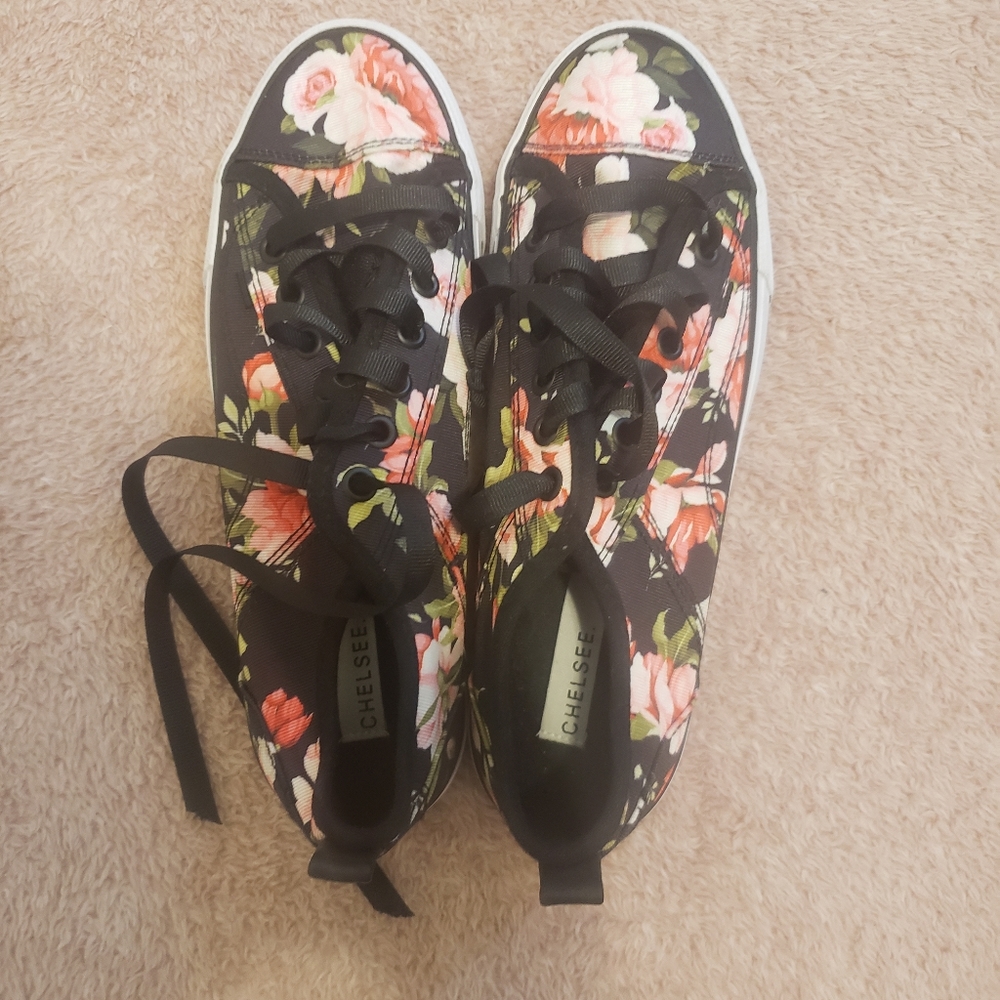 Chelsee Converse Sneakers